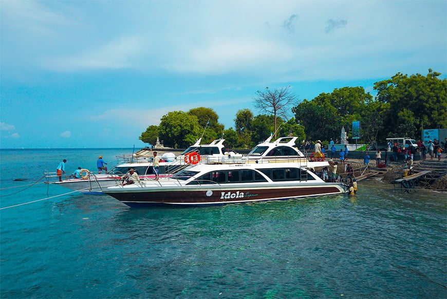 Idola Express fast boat from Sanur, Bali to Nusa Penida