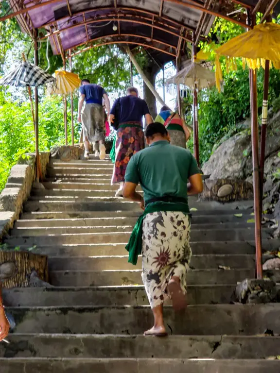 Goa Giri Putri Temple, Nusa Penida