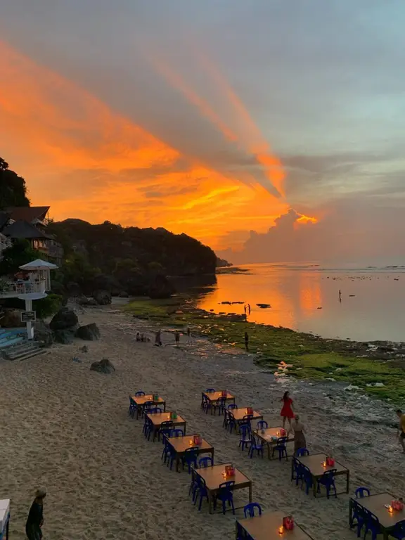 Uluwatu, Bali
Bingen Beach