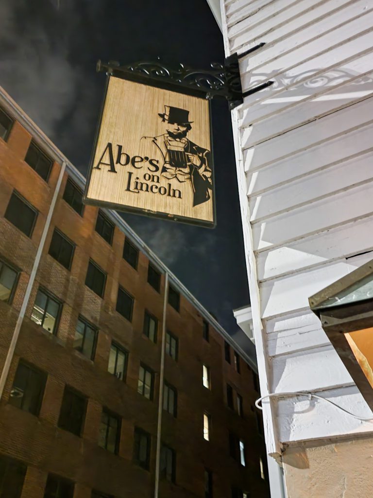 Abe's on Lincoln Savannah
