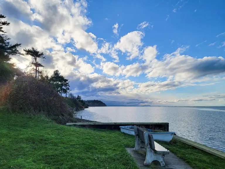 Juan de Fuca Cottages - Private Beach