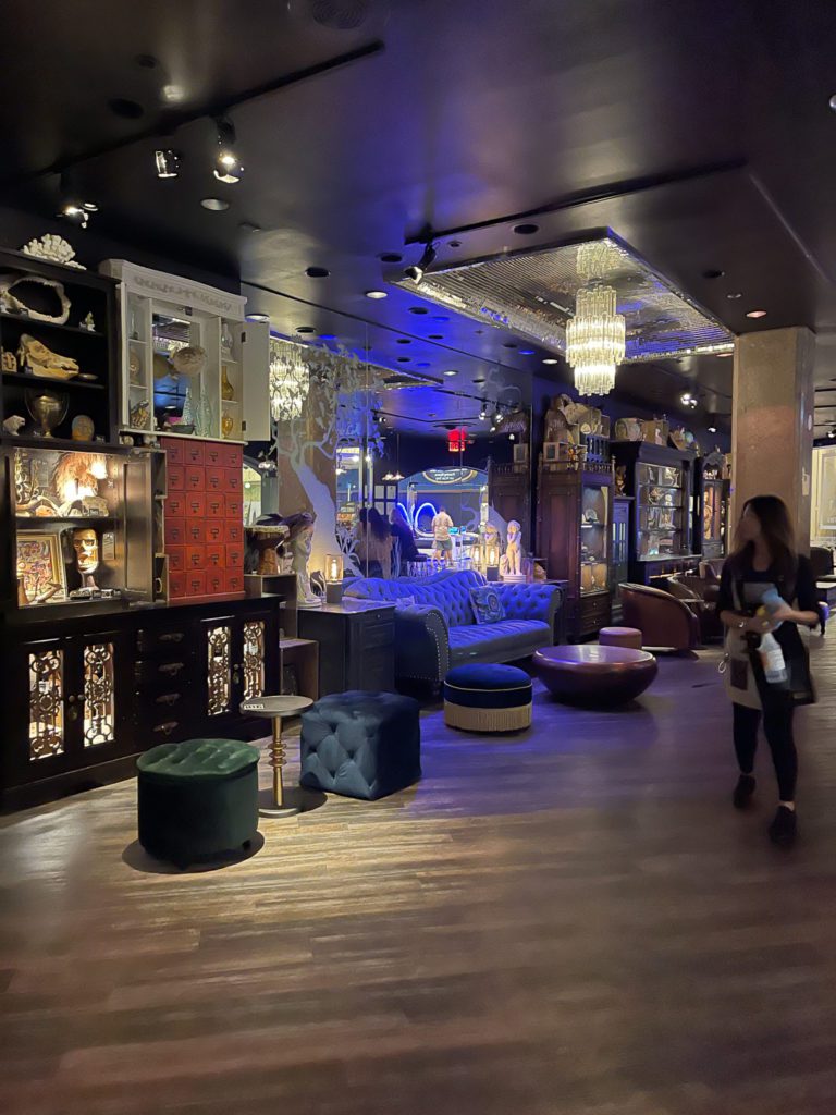 Las Vegas Speakeasy - The Lock, Cabinet of Curiosities in Bally's
