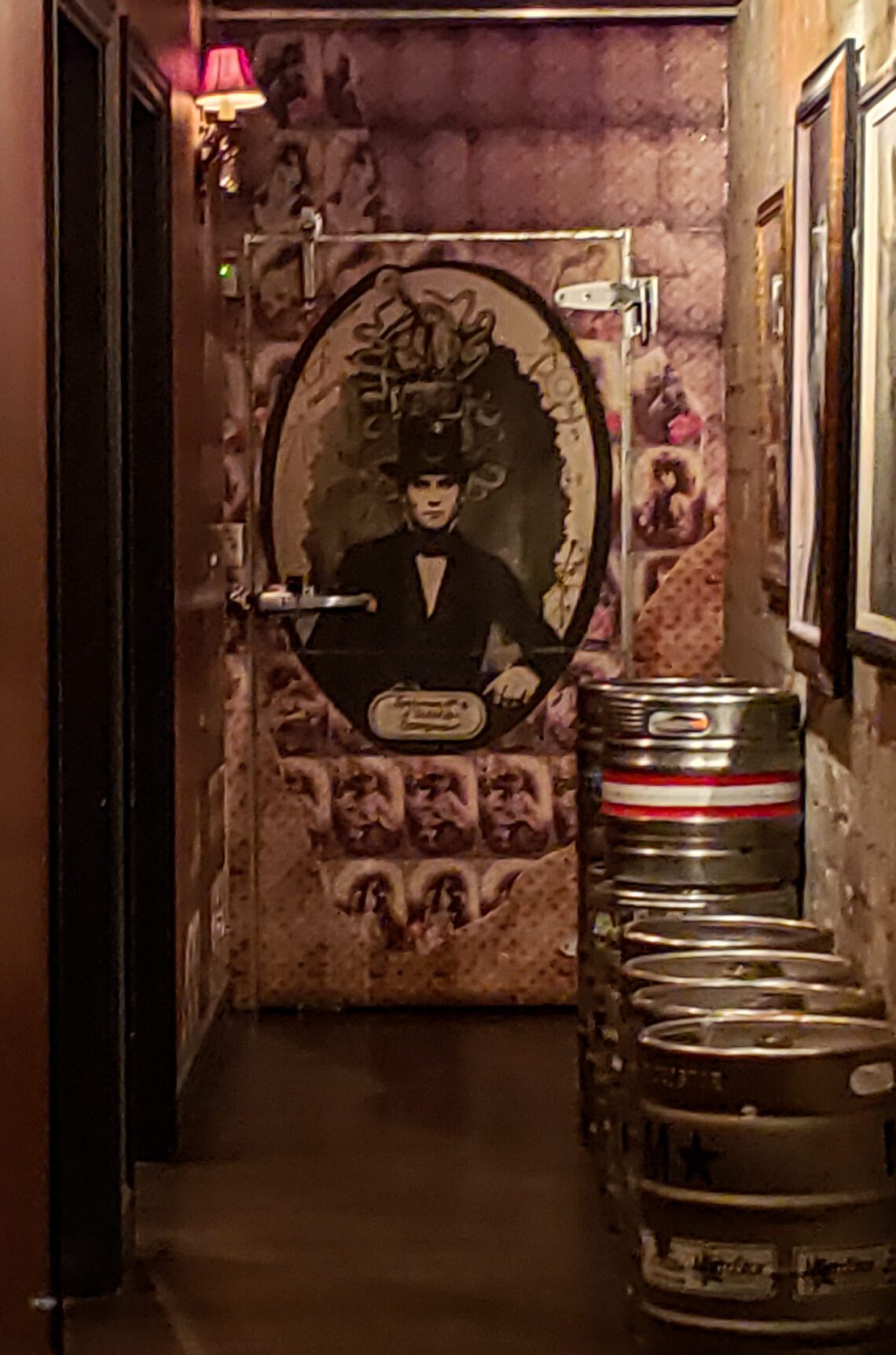 LaundryRoomLasVegas Sisbehaving