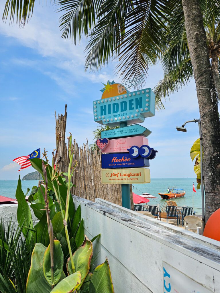 Hidden Bar, Pantai Cenang, Langkawi