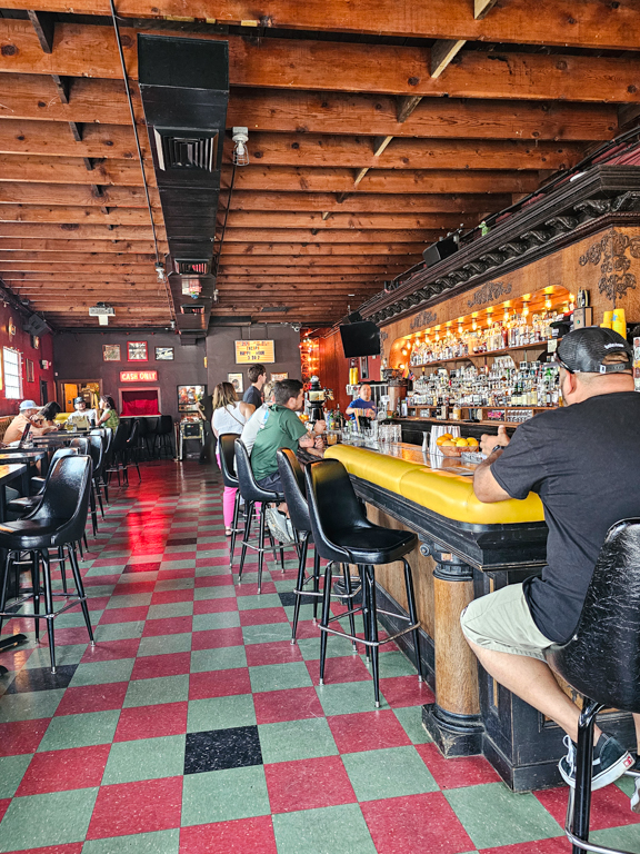 Austin
Nickel City Bar
Day Drinking