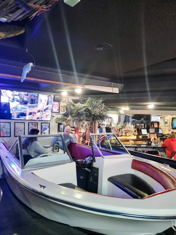 Dive Inn Denver
